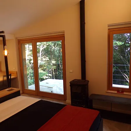 瓦雷塞洛20号公寓 *