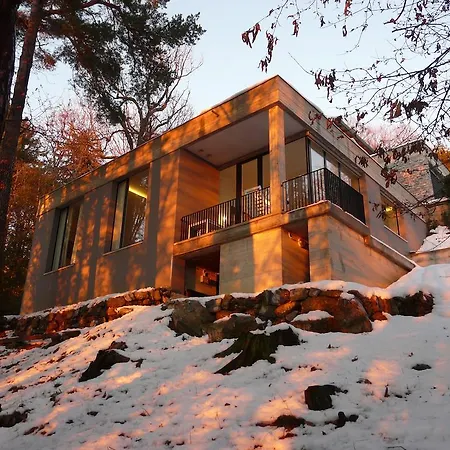 瓦雷塞洛20号公寓